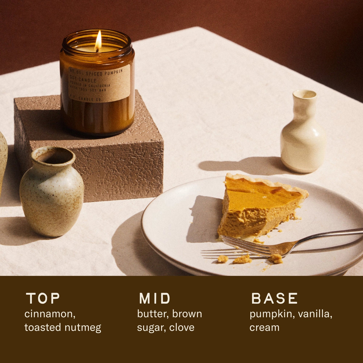 Pumpkin spice candle with pumpkin pie and other vase accessories